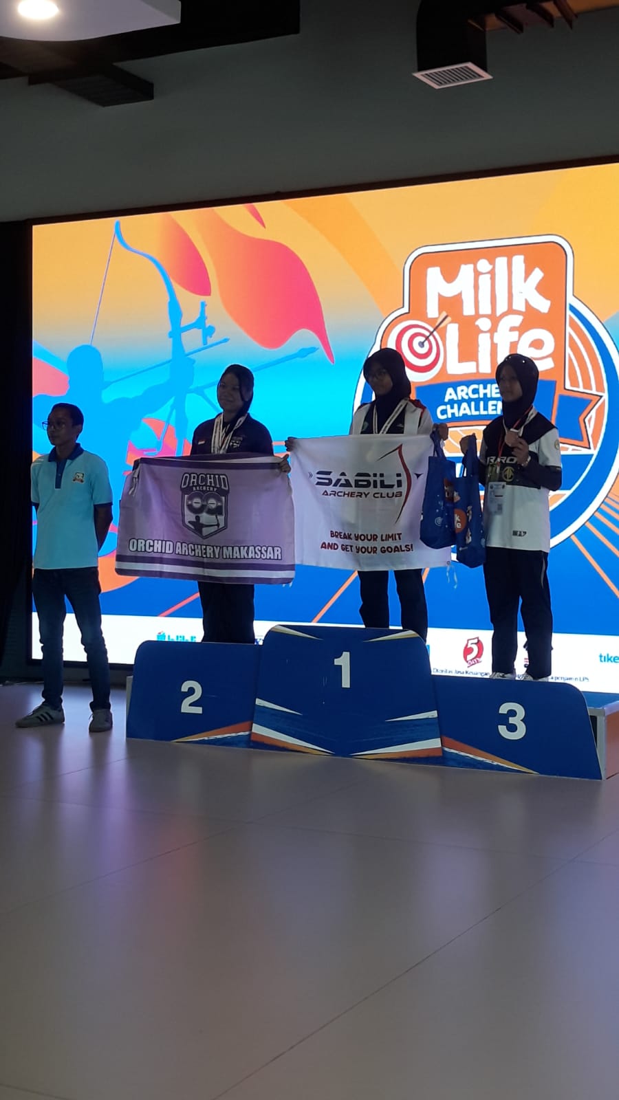 Juara 1 di Kejurnas Antar Club 2025 Milk Life Archery Challenge